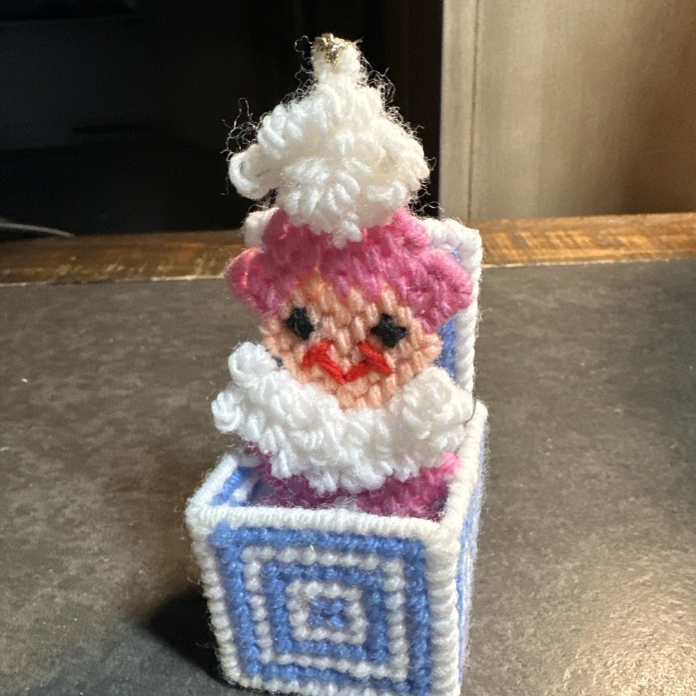 Handmade Plastic Canvas Santa Claus Christmas Ornament Box Decoration